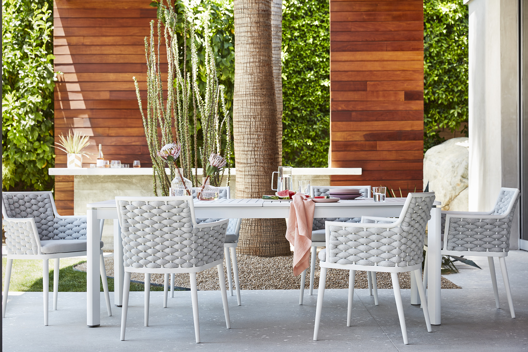 GroverDiningTable_107